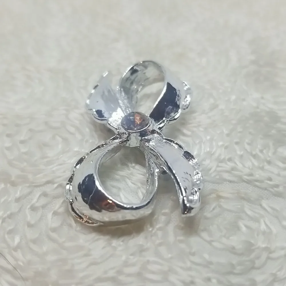 Gerry's Pin Brooch Silver Bow Swirl Crystals Vintage
